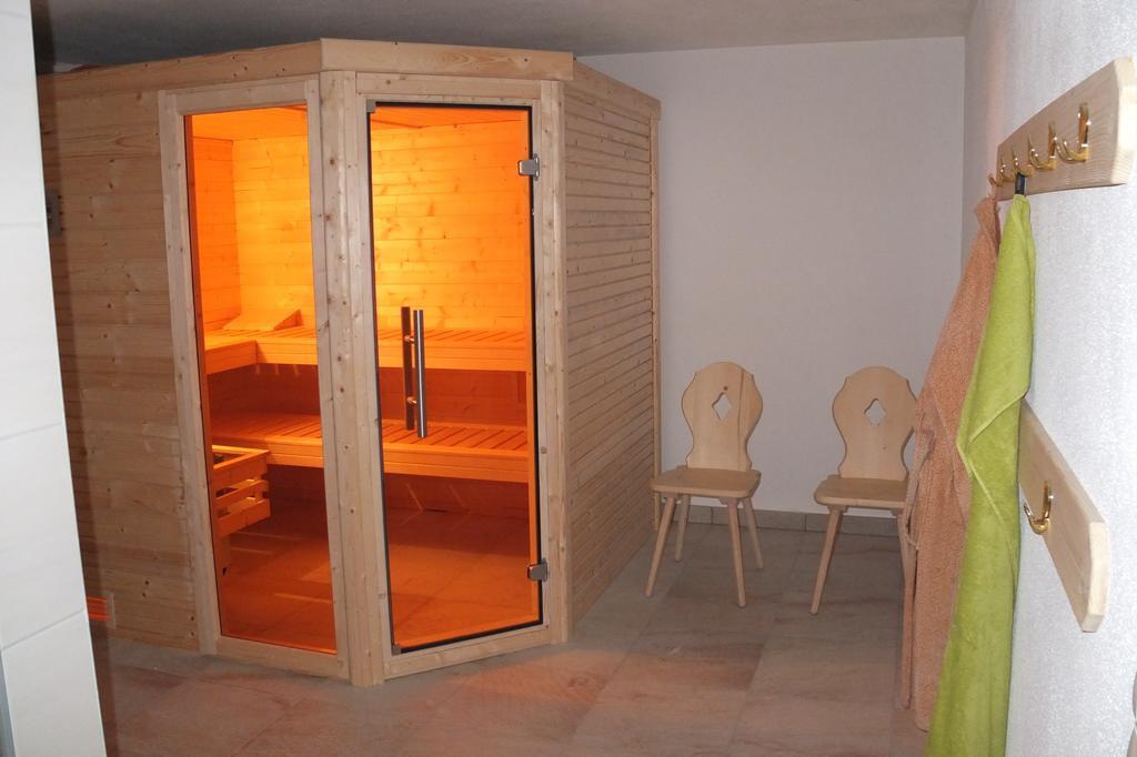 Penthousewohnung Mit Garten Sauna Pool Maishofen Δωμάτιο φωτογραφία